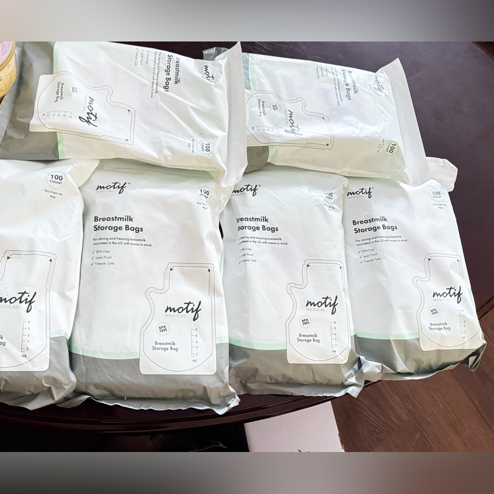 Motif Breastmilk Storage Bags